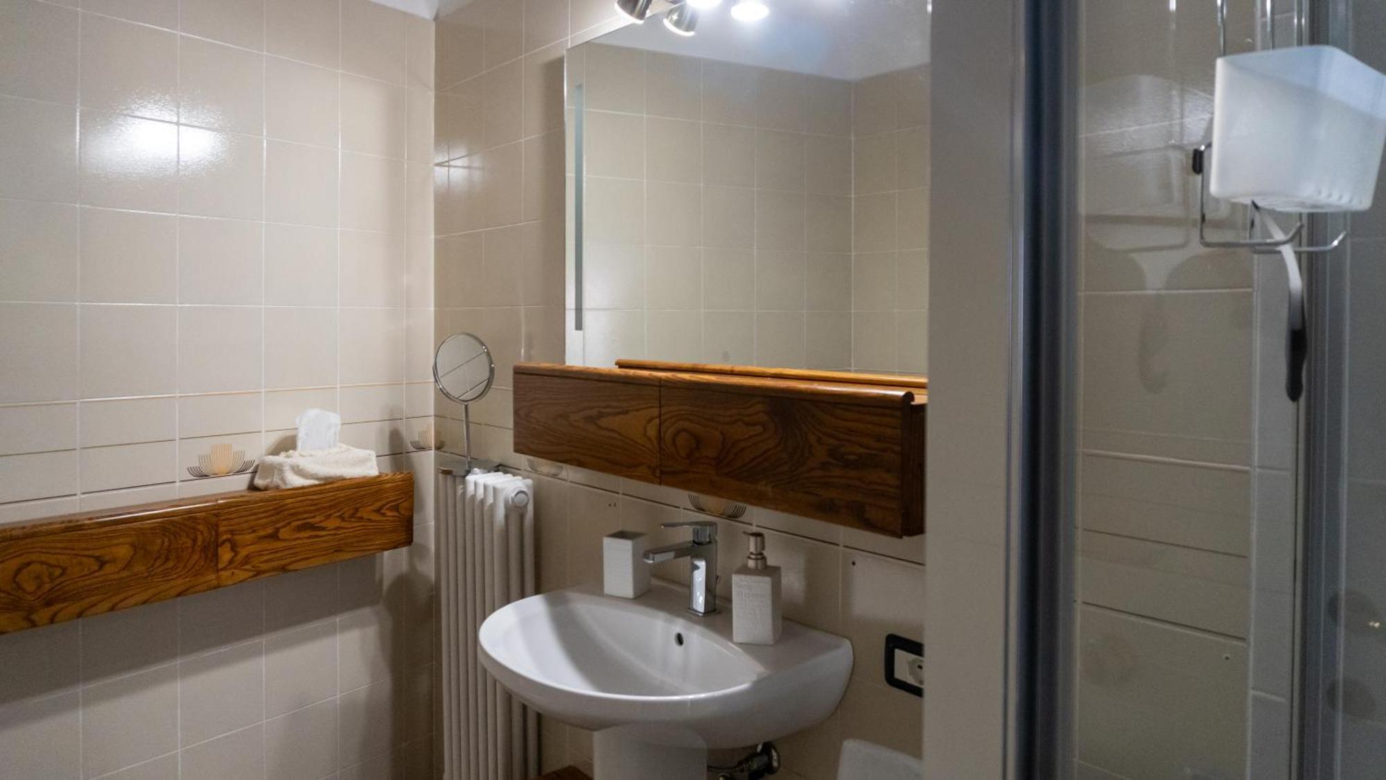 Ol Vege Casa In Centro Storico Appartement Scanzorosciate Buitenkant foto